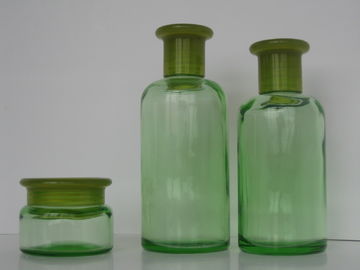 De groene Gekleurde Flessen 200ML 150ML 50G van het Etherische olieglas met Openingsreductiemiddel & GLB